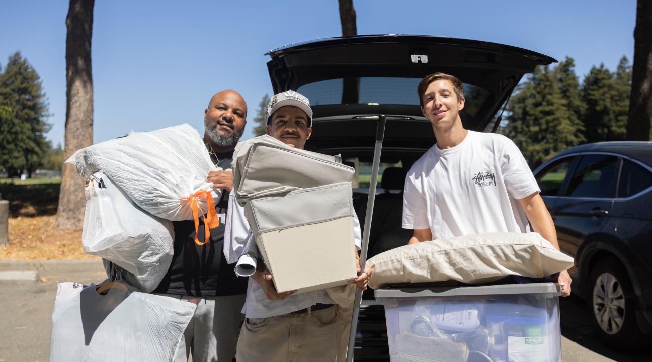 People moving into dorm
