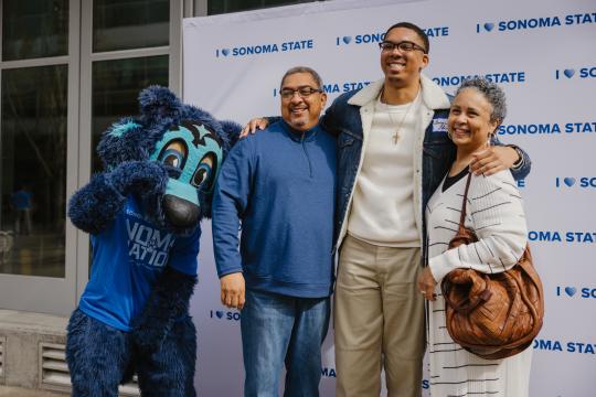 Family with Lobo